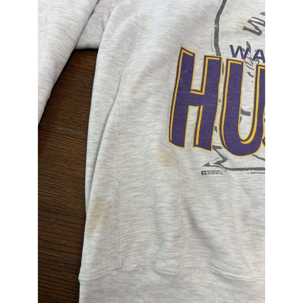 Vintage Washington Huskies Men’s Size L Russell Athletic Made In USA Crewneck